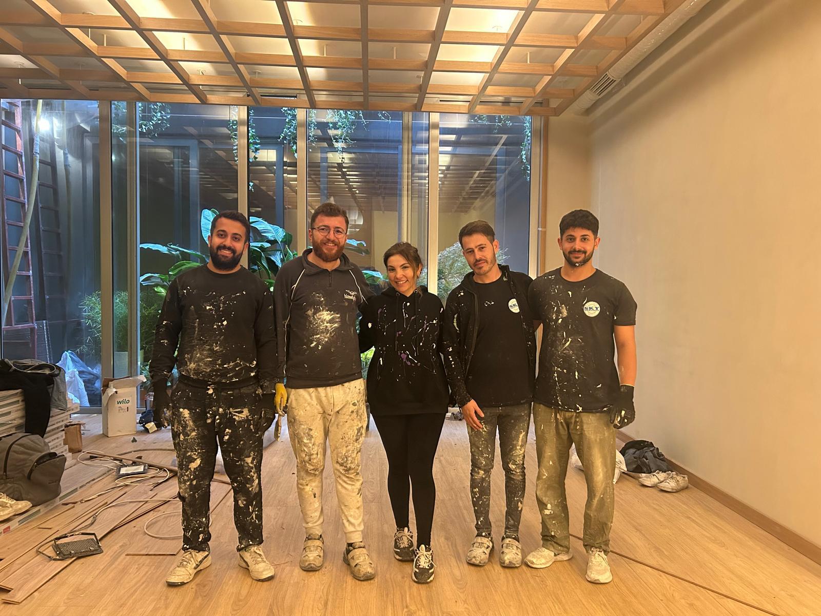 Ouzhann Group ekip fotoğrafı